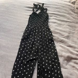 Hollister Romper black with flowers POCKETS!!! Size small